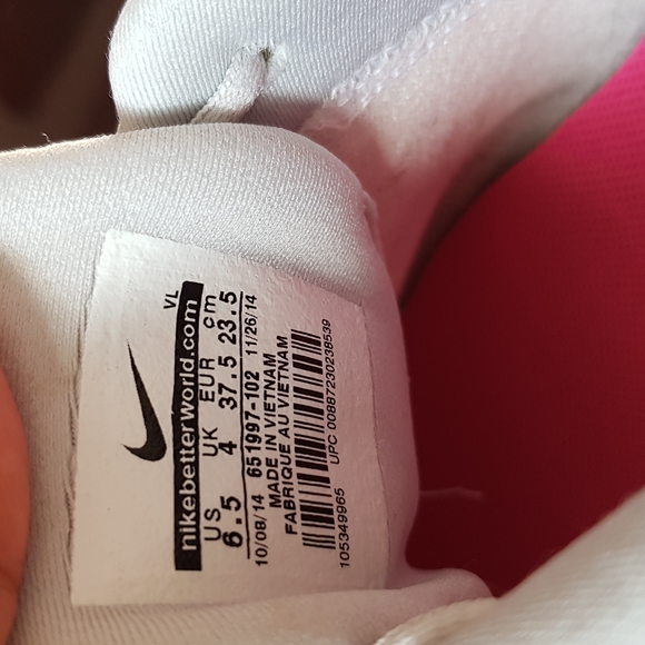 NIKE Pink & Light Grey Sneakers - Picture 6 of 16